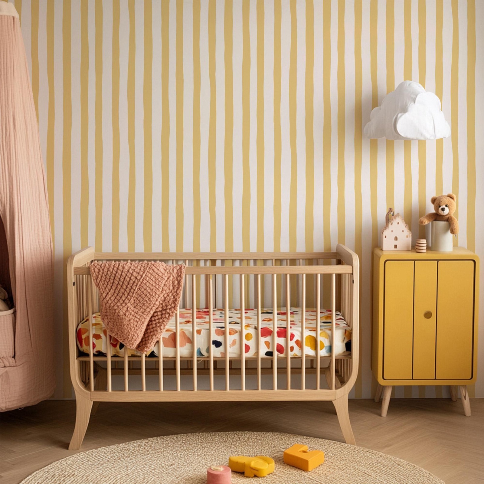 Sunshine Yellow Wobbly Stripes – Baby Nursery Yellow Walls Bewertung und Preis